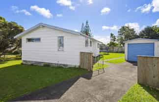 27 Morgan Crescent, Levin