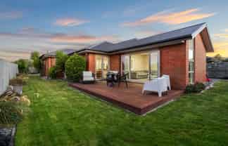 9 St Peters Close, Woolston