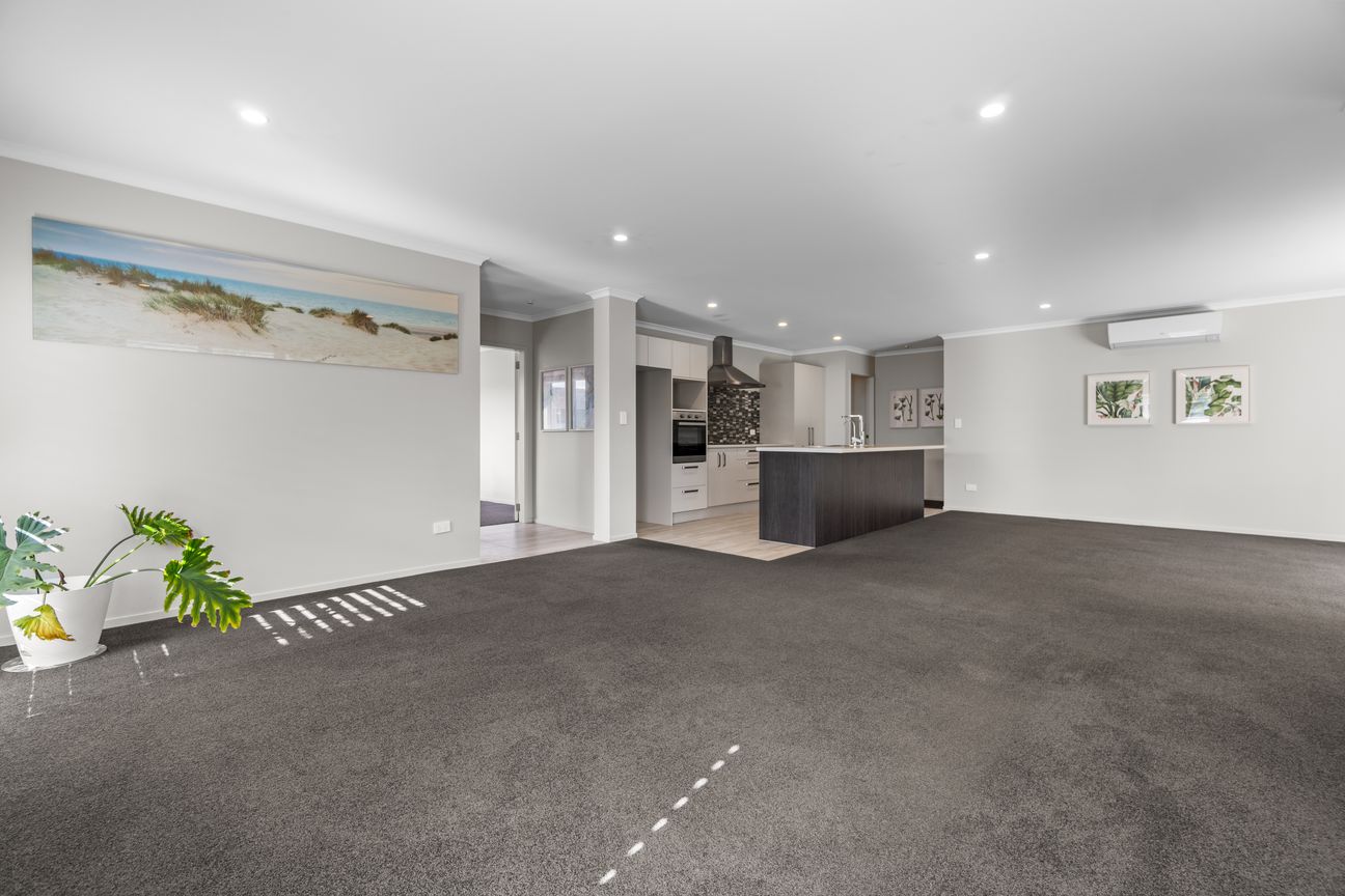 Owners have Relocated- Opportunity Awaits - Ansicht 5