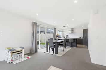 24 Arapawa Street, Belfast