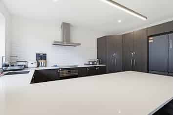 24 Arapawa Street, Belfast