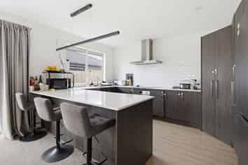 24 Arapawa Street, Belfast