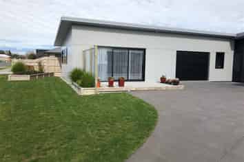 27 Dreaver Drive, Waitara