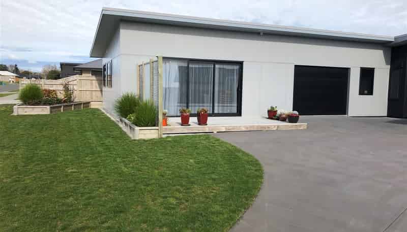 27 Dreaver Drive, Waitara