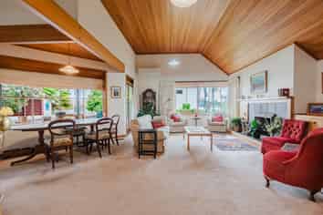 134 Lake Crescent, Hamilton Lake