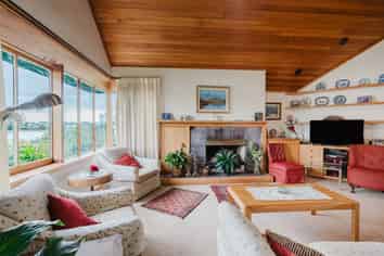 134 Lake Crescent, Hamilton Lake