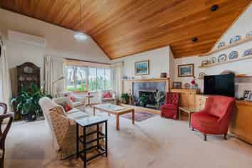 134 Lake Crescent, Hamilton Lake