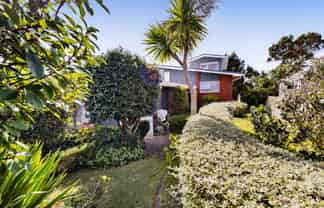 8 Longview Drive, Merrilands