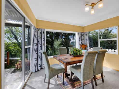 8 Longview Drive, Merrilands