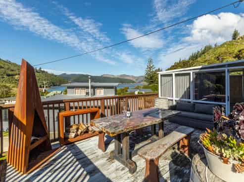 2 Hakahaka Road, Port Underwood
