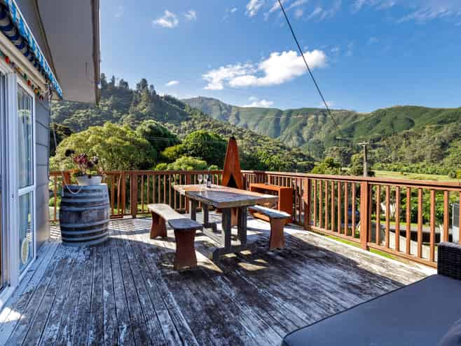 2 Hakahaka Road, Port Underwood