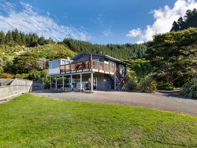 2 Hakahaka Road, Port Underwood