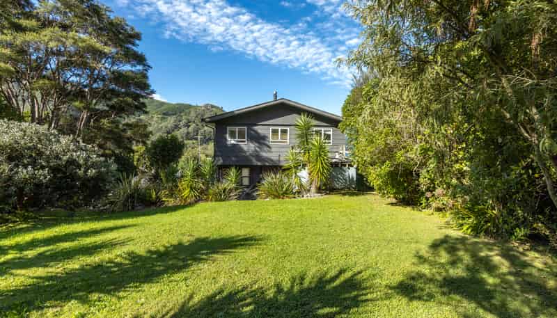 2 Hakahaka Road, Port Underwood