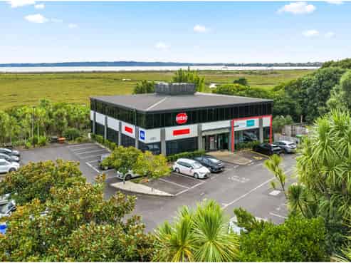 Entry level investment in Rosebank precinct