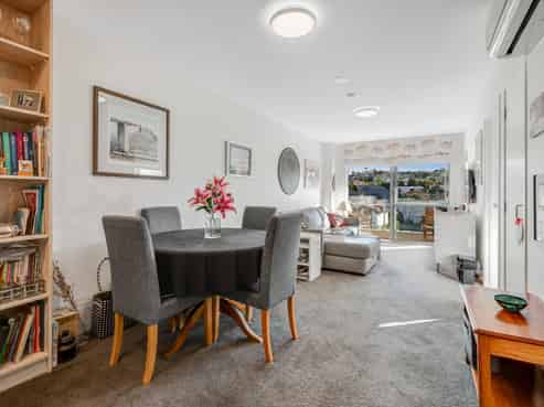 206/17 Link Crescent, Stanmore Bay