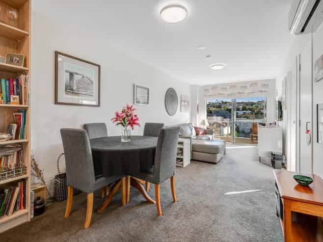 206/17 Link Crescent, Stanmore Bay