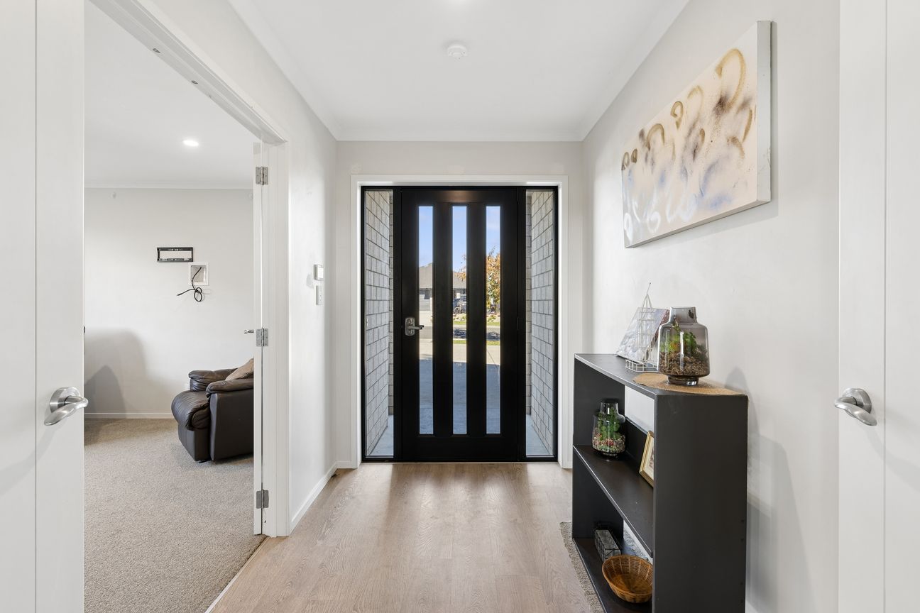 Urgent Sale Required - Vista 4