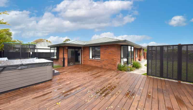 2 Edwins Way, Burwood