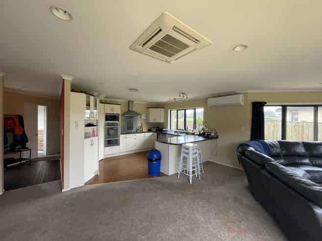 5c Estate Grove, Inglewood