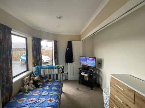5c Estate Grove, Inglewood