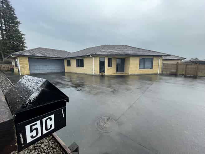 5c Estate Grove, Inglewood