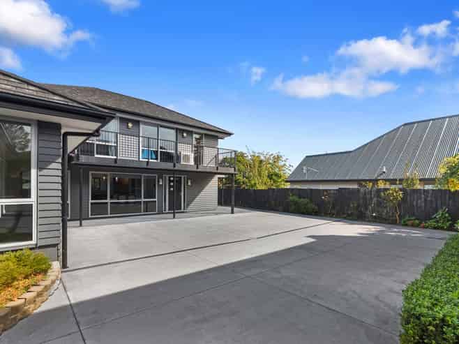 87 Wairakei Road, Bryndwr