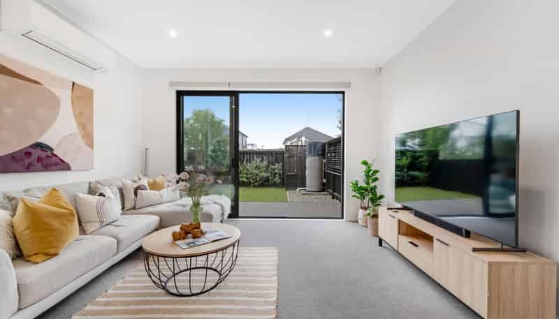 2 Tuhono Lane, Northcote