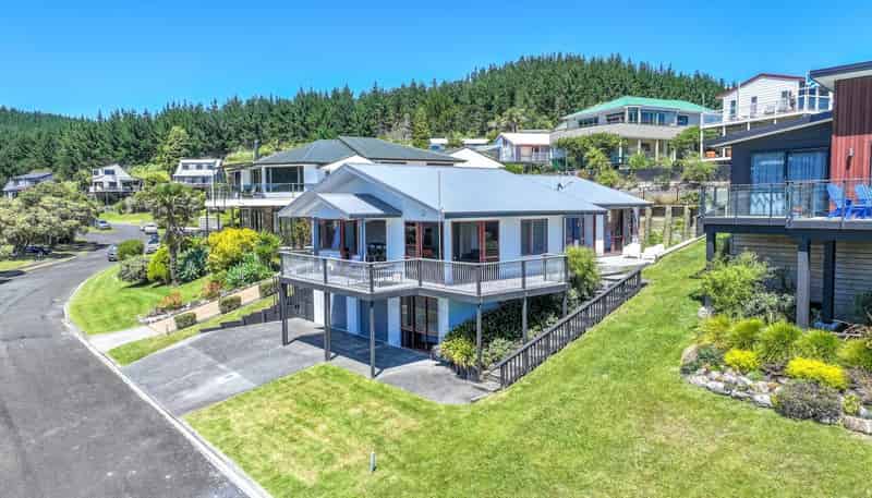 208 Russell Bruce Place, Onemana