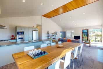 208 Russell Bruce Place, Onemana