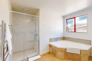 208 Russell Bruce Place, Onemana