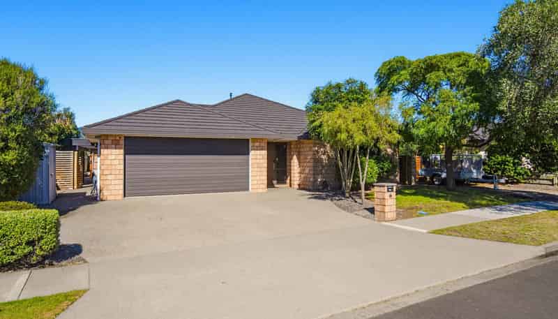 14 Consort Close, Paraparaumu Beach