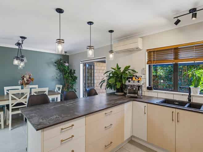 14 Consort Close, Paraparaumu Beach