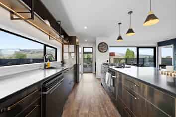 59 Stratford Drive, Cromwell