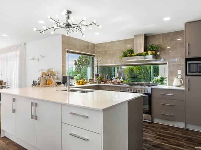 35 Columbia Crescent, Beachlands