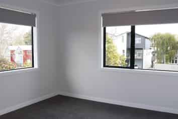 6/11 Hammond Street, Hamilton Central