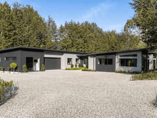 13 Arbor Lane, Mount Creighton