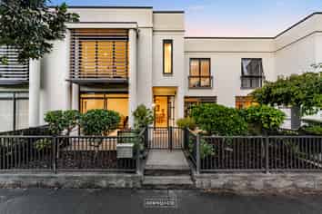 52 Bluegrey Avenue, Stonefields