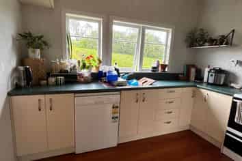 88 Cemetery Road, Silverdale