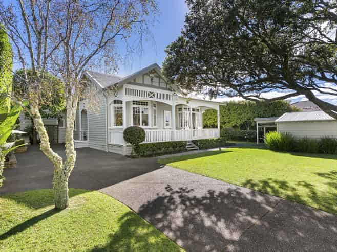 42 Norwood Road, Bayswater