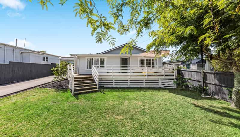 8 Cadman Avenue, Waterview