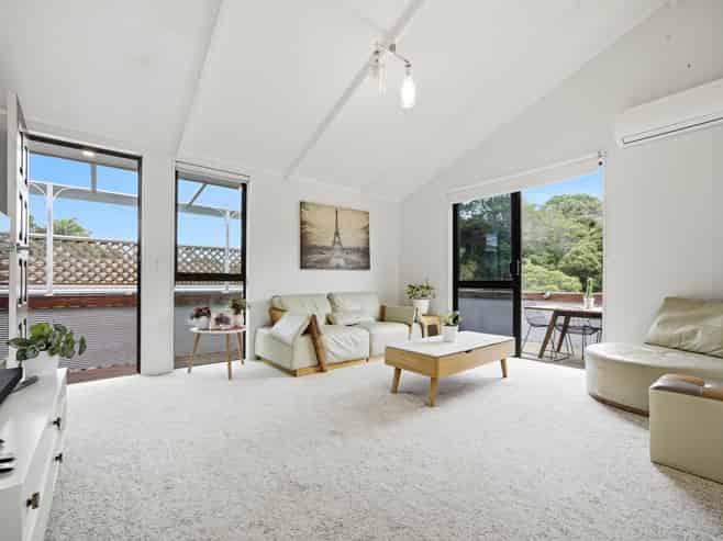 1/130 Spinella, Bayview