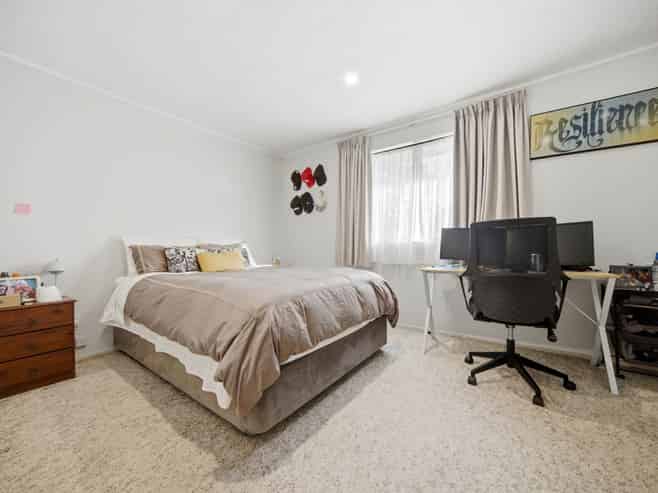 1/130 Spinella, Bayview