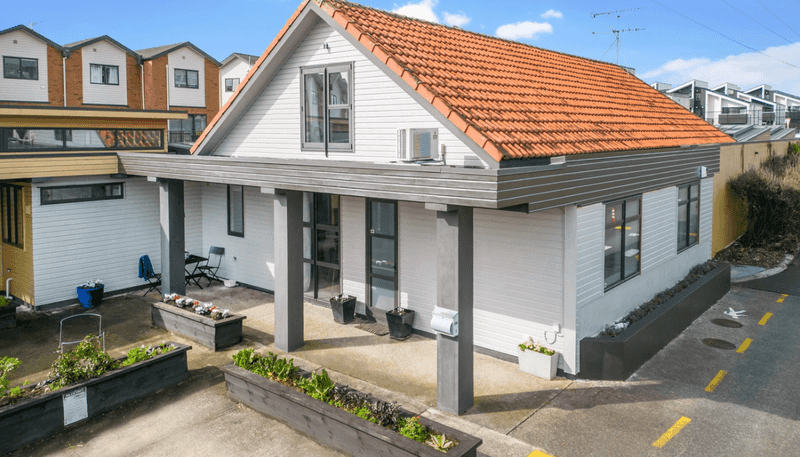 1/176 McLeod Road, Te Atatu South