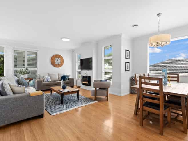 10 Bloomfield rise, Stanmore Bay