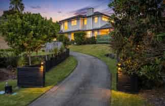 10 Bloomfield rise, Stanmore Bay