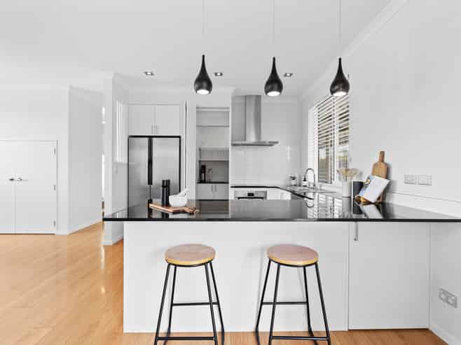 10 Bloomfield rise, Stanmore Bay