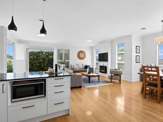 10 Bloomfield rise, Stanmore Bay