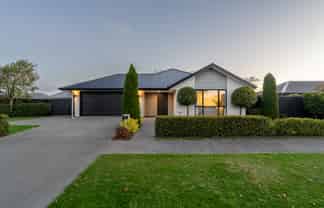 17 Bendrose Crescent, Wigram