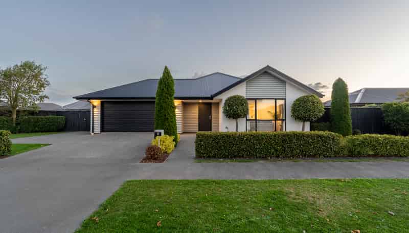 17 Bendrose Crescent, Wigram