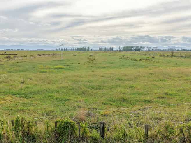  Back Miranda Road, Waitakaruru